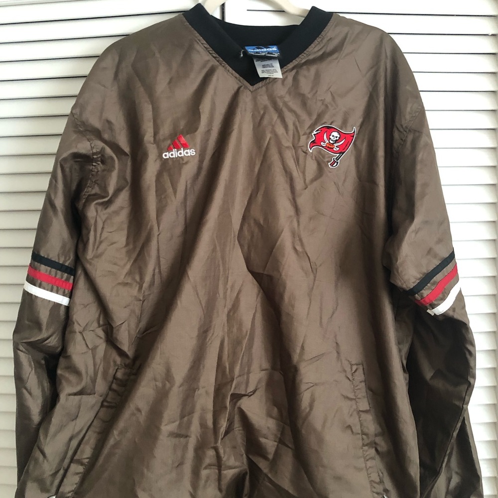 Men’s Tampa Bay Buccaneers NFL Adidas windbreaker shirt-Medium